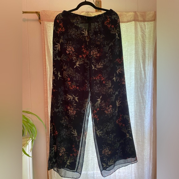 Vince Camuto floral pants - Picture 1 of 6